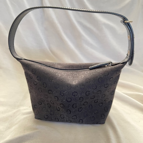 Guess Signature Handbag - Picture 2 of 4